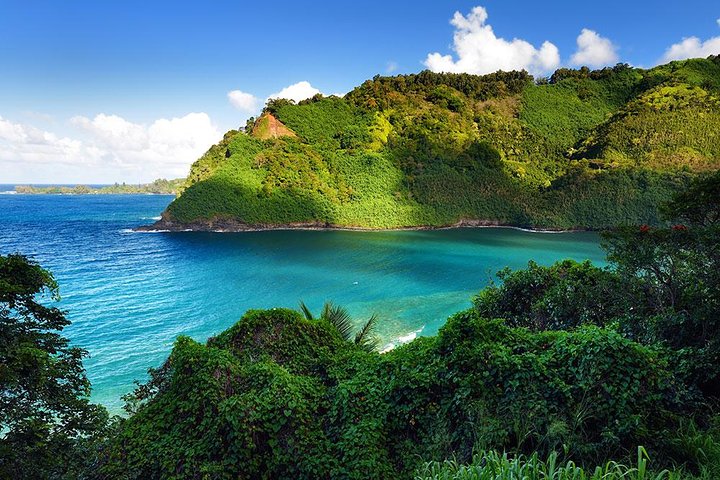 Polynesian Adventure Tours – Road to Hana Adventure