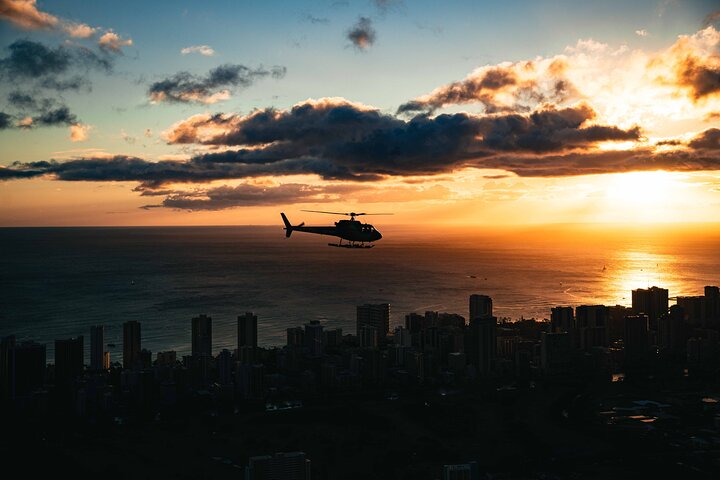 Rainbow Helicopters – Waikiki Sunset Helicopter Tour