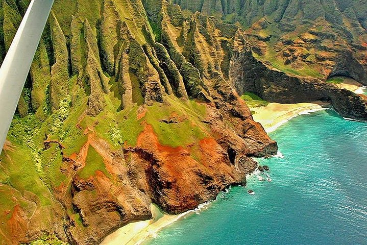 Wings Over Kauai – Cessna Tour