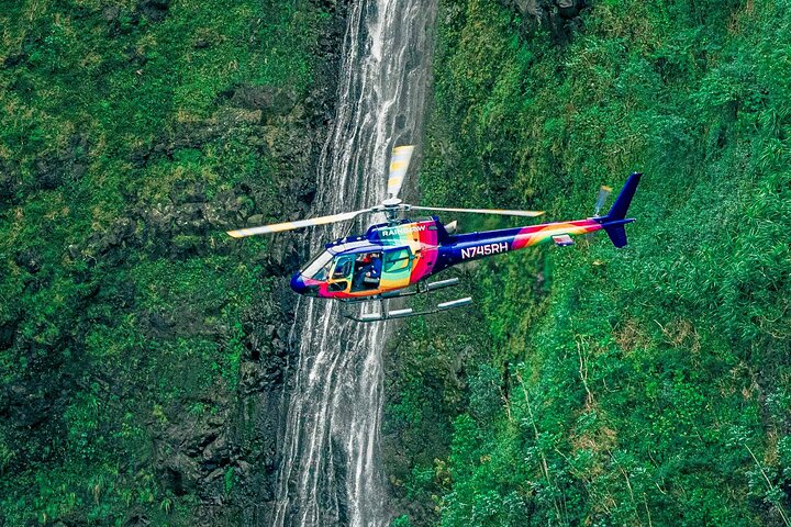 Rainbow Helicopters – Royal Crown of Oahu