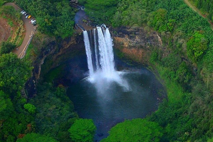 Wings Over Kauai – Grand Deluxe Flight