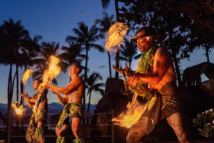 Wailele Polynesian Luau