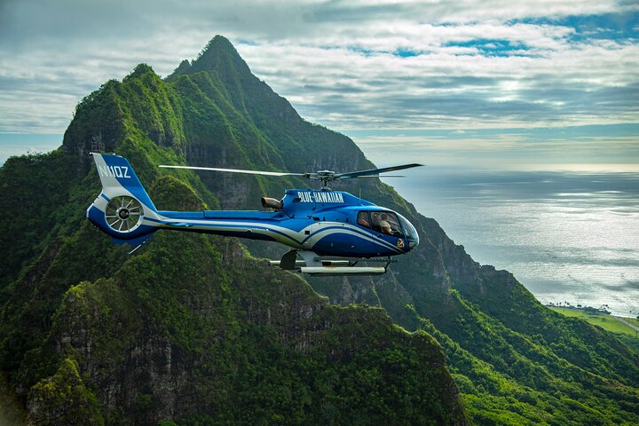 Blue Hawaiian Helicopters – Blue Skies of Oahu