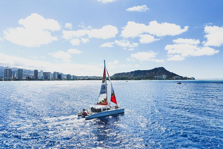 Hawaii Nautical – Kona Tradewind Day Sail