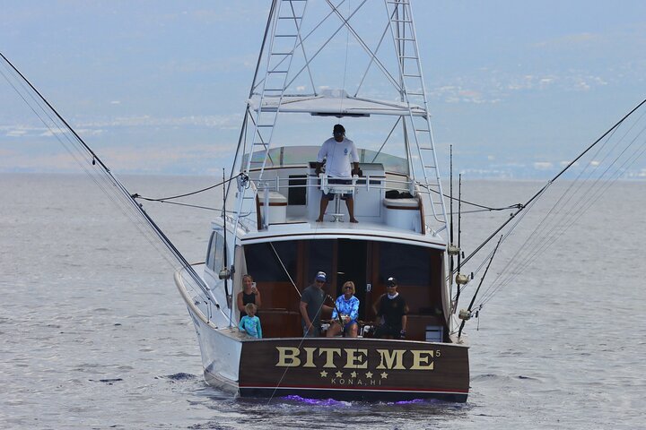 Bite Me Sportfishing – Bite Me 5 Kila Kila Luxury Vessel