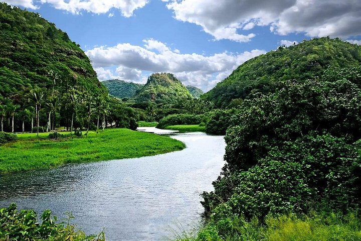 Fly Shuttle and Tours – Ultimate Oahu Circle Island Tour