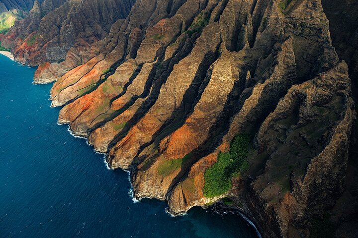 Air Ventures Hawaii – Discover Kauai Air Tour