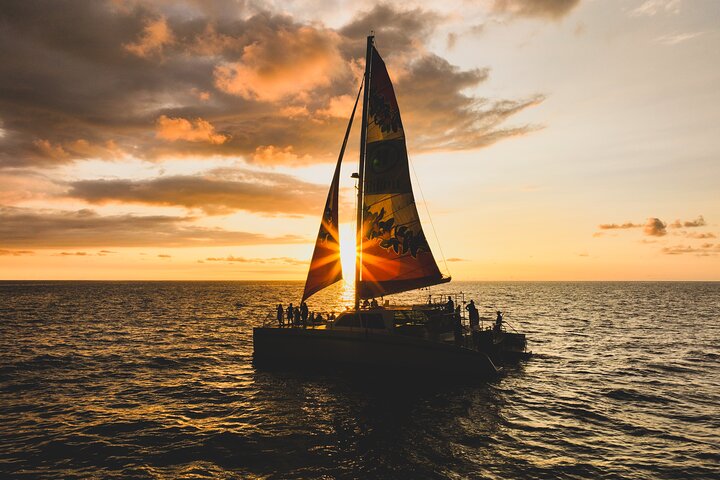 Hawaii Nautical – Kona Signature Sunset Sail