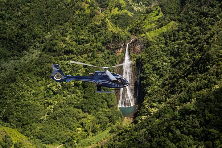 Blue Hawaiian Helicopters – Discover Kauai (Princeville)